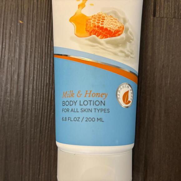 Seacret Dead Sea Minerals Milk & Honey Body Lotion 6.8oz - Picture 2 of 4